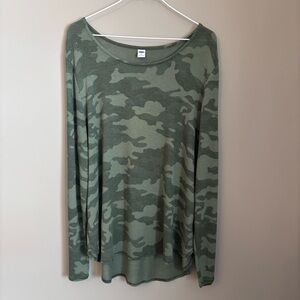 Old Navy Olive Camo Print Scoop Neck Long Sleeve Top XL